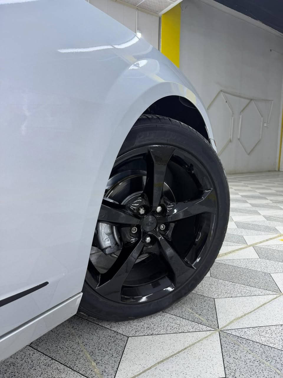 سلام عليكم
كمارو 2010 سياره بدون حادث بدون ايرباك 
محدثه 2018 ومصبوغ البجم دواخل كفاله شرط الفحص
مواصفات
كشنات كهرباء كيجات ويل 20 توسايز وتخم تاير جديد تحكم ستيرن كروز سرعه بكلايت LED لايت زنون
حداديه امام خلف محرك مبدل جديد
رقم بغداد
ماشبه 140
مكاني بابل الحله شارع ٨٠ 
سعر 88 وبيها مجال بسيط
م/***********
