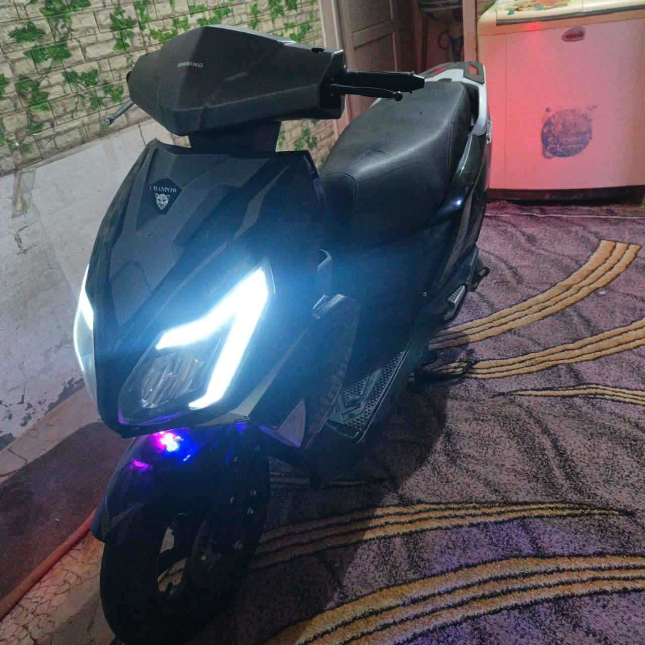 للبيع عالفحص كلشي شغال مناقصه شي ب350 مكاني ديوانيه *********** الدراجه اوراق دشبول شاشه الدراجه جديده
