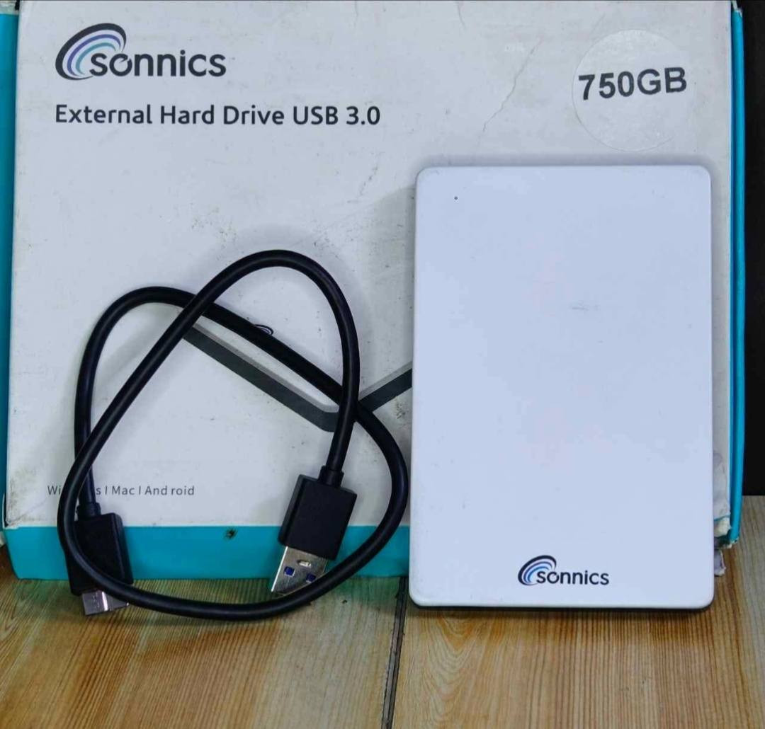السلام عليكم 
قطع للبيع مع ضمان 🌟 
 
1/ M.2 NVME GEN4 1TB(1000GB)
الفحص موضح بالصور الهارد مستخدم قليل اخو الجديد
السعر 165الف وبيه مجال

2/كومبو انتل
معالج / Core i5 9600KF 6c 6th. 4.6Ghz 
المعالج قوي وقابل لكسر السرعة 
بالنسبة لقوة المعالج نفسة فبقوة i5 10400f
واذا تريد تقارن بالرايزن فبقوة r5 5500
سعر المعالج 95 الف

بورد /Z390-p Asus prime 
بورد قوي ويستوعب المعالج مع كسر سرعته بالاضافة يتحمل اي معالج غيرة مثلاً "i9 9900K"
سعر البورد 135 الف

مبرد هوائي دبل فان اسود شكل مرتب واداء قوي 
سعر المبرد 35 الف 
سعر الكومبو كامل 250 الف

3 /هارد خارجي 320 كيكا و هارد 750 كيكا
يرهم للبلي و الاكس بوكس 
سعر 30 الف / 50 الف

4/كومبو رايزن
R5 1500x
B450m asrock hdv
سعر 150 الف

📍الموقع بغداد مدينة الصدر قطاع 23
🚚 يوجد توصيل لجميع محافظات العراق 🇮🇶 
 هـ ***********  📞
