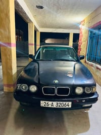 بي ام دبليو ٥٢٥ • ١٩٩٣ • مكفولة مكينة