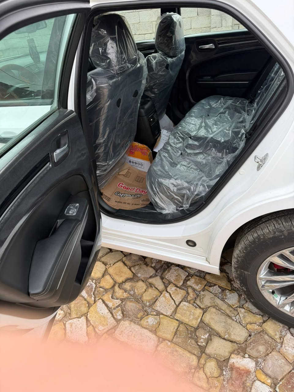 سلام عليكم اخوتي العزاء وراد كندي واوباما موديل ١٩رقم شمالي  سياره جاهزه   بيع تفاصل اكثر ستفسار ع ***********
