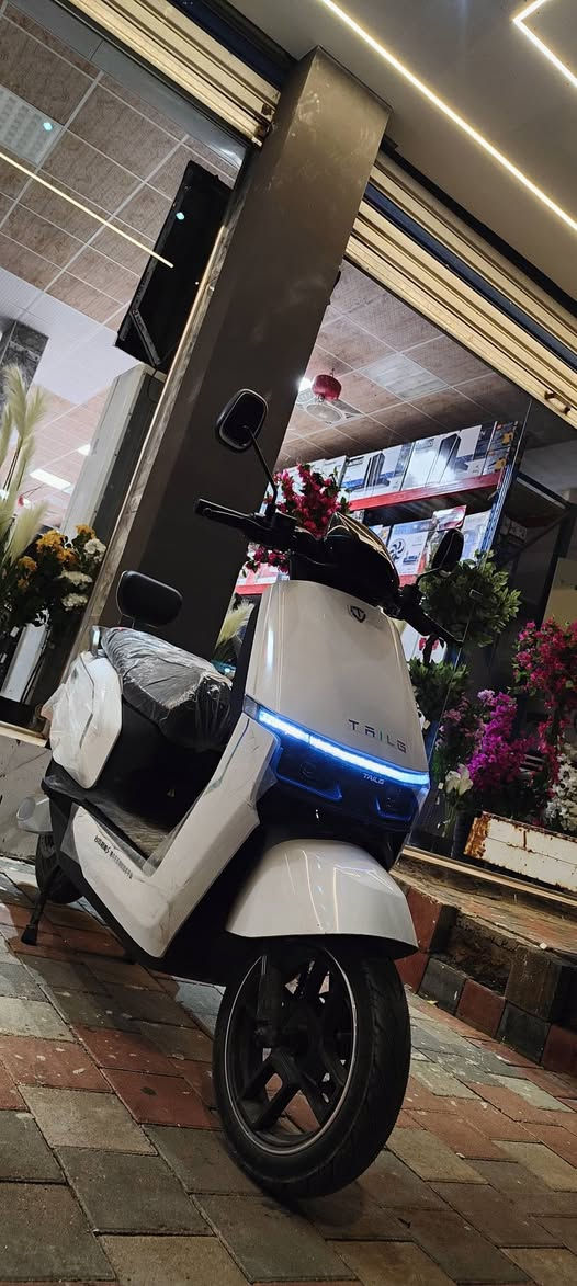 دراجه شحن للبيع السعر 1,250وبي مجال العنوان 5كيلو بطاريات كرافين 6بطاريات رقم الهاتف ***********وبي واتساب/من رخصة لادمن وافق
