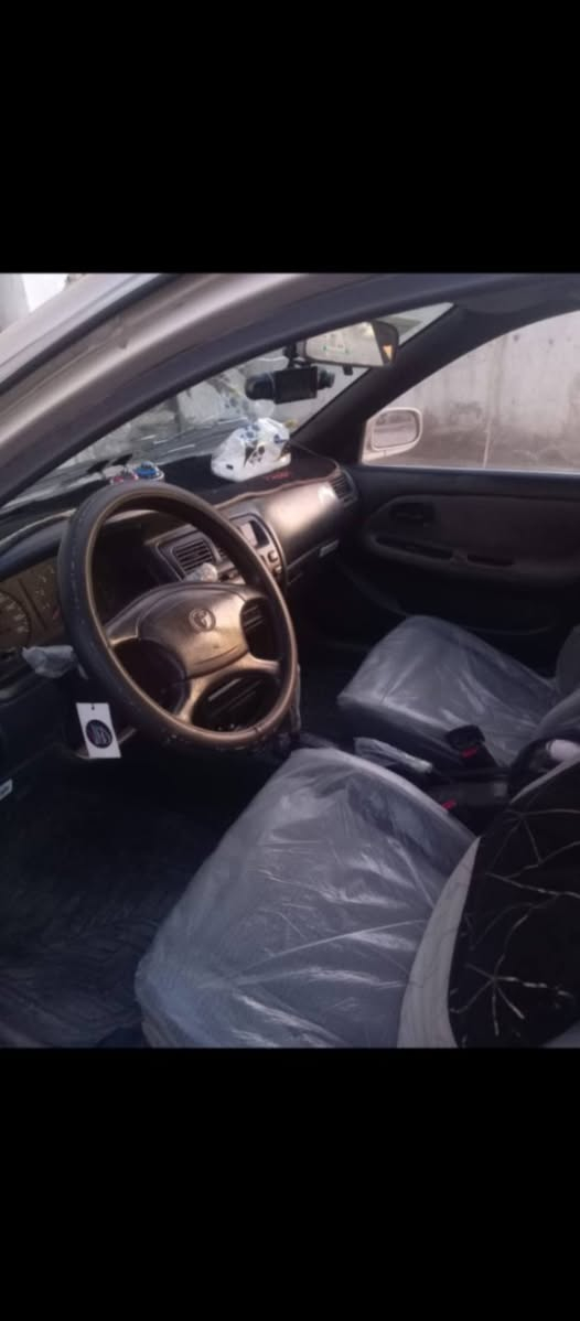 (كورلا للبيع مديل 92 نظيفة رقمها بغداد )السعر الاتصال عل رقم (***********)
