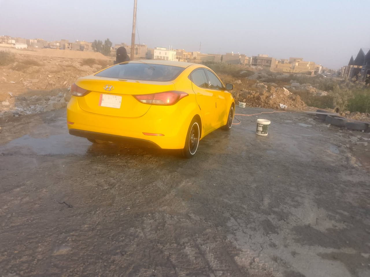 السلام عليكم شباب النترا 2015 خليجي سياره مبدل بيها باب السائق بدون حادث بيه خياس وبدلته والباب موجود القديم سياره بيها تخون تاير اسود جديد صار له شهر شهر وشويه جير مكينه حداديه بالكامل دوشمه تبريد باسمي تحويل مباشر سنويه تسقط بال 28 مكاني واسط مركز مدينه *********** هذا رقمي بيع والمراوس من رخصه صاحب الكروب المحترم

