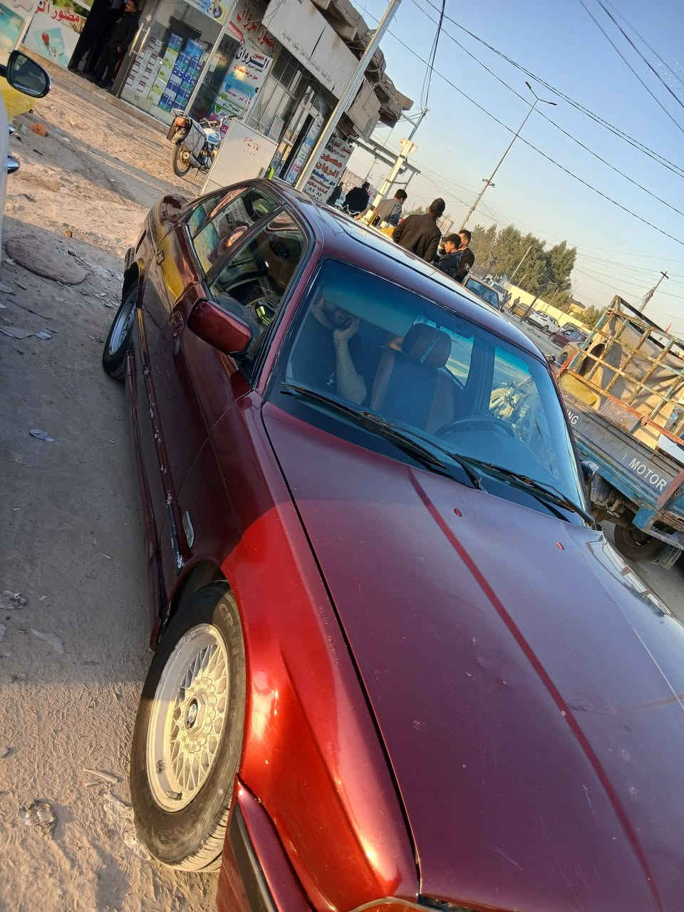 سلام عليكم بي ام حجم 525لبيع او مراوس مكاني ديوانيه ***********
