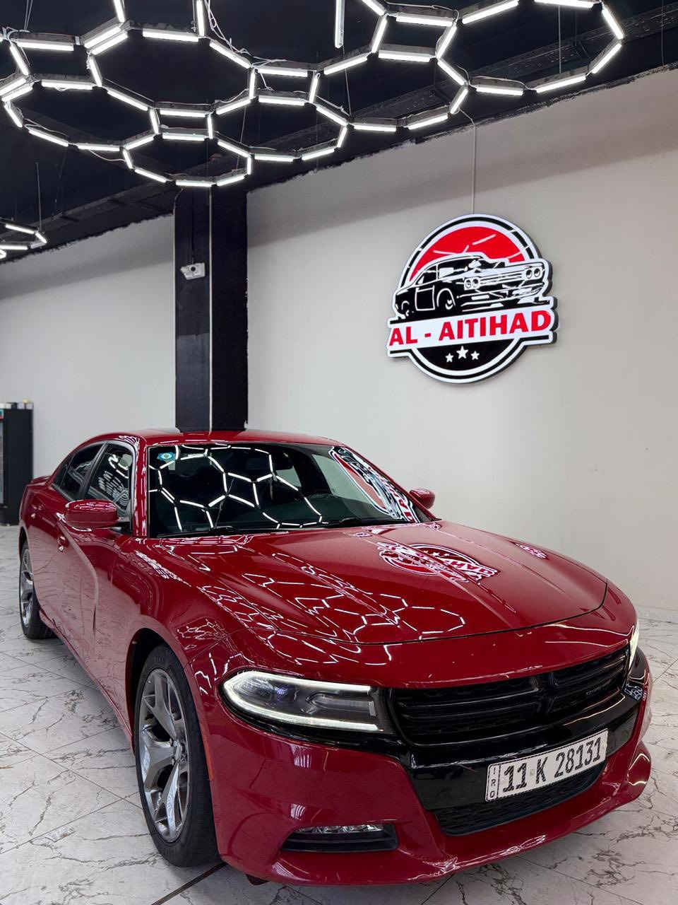 السلام عليكم دوج جارجر.موديل 17 رالي فول موصفات 
السياره خليجيه وكاله المنصور
فتحه سقف 
عداد. 260
شفتات بل ستيرن 
كراسي حضن 
حساسات خلفي
دمام بل صندوق باين 
حساسات جانبيه 
نقطه عمياء 
دوخل ذكي ترحيب 
اوبعد بيه موصفات 
ماشية 74  حقيقي 
بسمي تحويل ثاني يوم
مكان السياره بابل 
رقم الهاتف ***********
