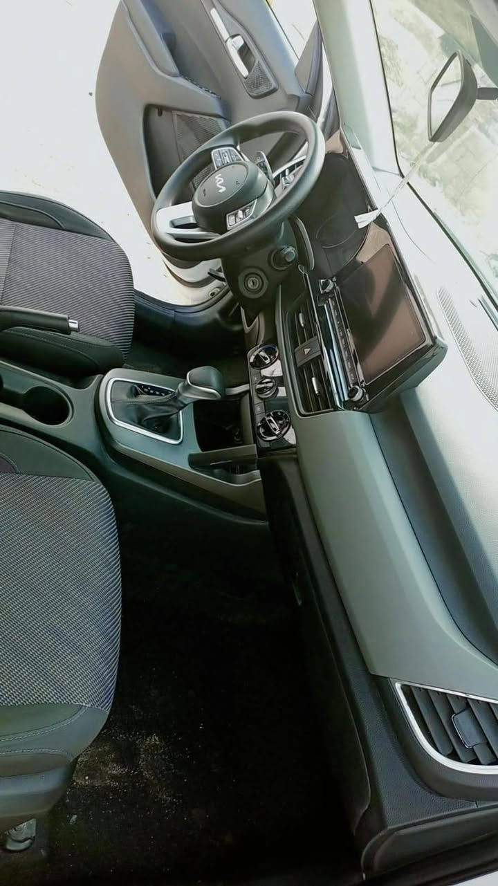 السلام عليكم
كيا سيليتوس موديل 2022 وارد كوري 
مكفولة كفالة عامة 
السونار موجود بالصور👇
بدون رقم
تترقم جميع المحافظات 
العنوان السماوة 
بيع او امراوس 
السعر 150 وبيها مجال 
للأستفسار اتصال 
***********
