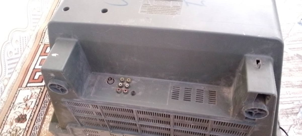 تلفزيون ما داخل تصليح  شغال سعر 50 الف


**إذا كنت صاحب هذا الإعلان وتريد حذفه لأي سبب، رجاءا أرسل رسالة إلى الدعم الفني**