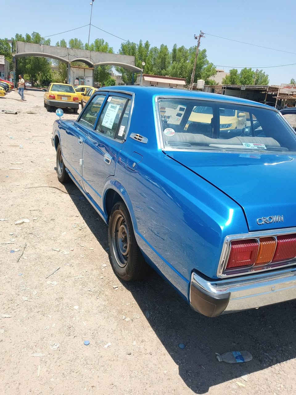 كراون 1976 كلها عل بلاد فقط صبغ مكينه مامفتوحه عل شركه تبريد شغال كشنات عل شركه السعر 95 ورقه شرط الشمع مال الشركه بعده بل دوس مكاني بغداد البياع الشرطه الرابعه ***********

