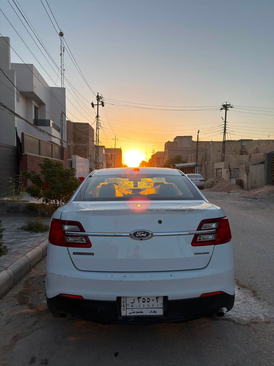السلام عليكم إخوان..
فورد توريس موديل 2019 للبيع 

المحرك: 3.500 لتر، V6 (قوي واقتصادي بنفس الوقت
المسافة المقطوعة: [80,000mi] 
اللون: أبيض، والداخلية نظيفة جداً (مثل ما موضح بالصور).
الحادث من امريكا (بابين )مثل ما موضوح بالصوره 
رقم بغداد وب اسمي 
سياره مكفوله گير ومحرك (الگير محور)
سعر السياره (100ورقه)10,000$  
وبيه مجال للشراي 

المكان بابل_حله 
للاستفسار اكثر 
***********
***********
