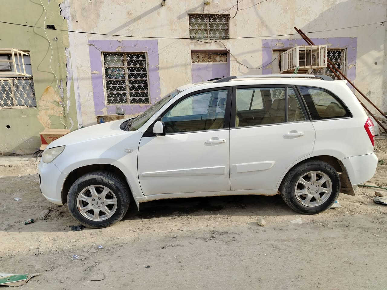 شيري تيكو موديل 2013مكفوله من الضربه التبديل لاتصال على رقم ***********
