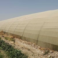 بيوت زجاجيه العدد ٢ لبناني الصنع عدد لاقواس ٢٤ قوس للبيت الواحد مع الن...