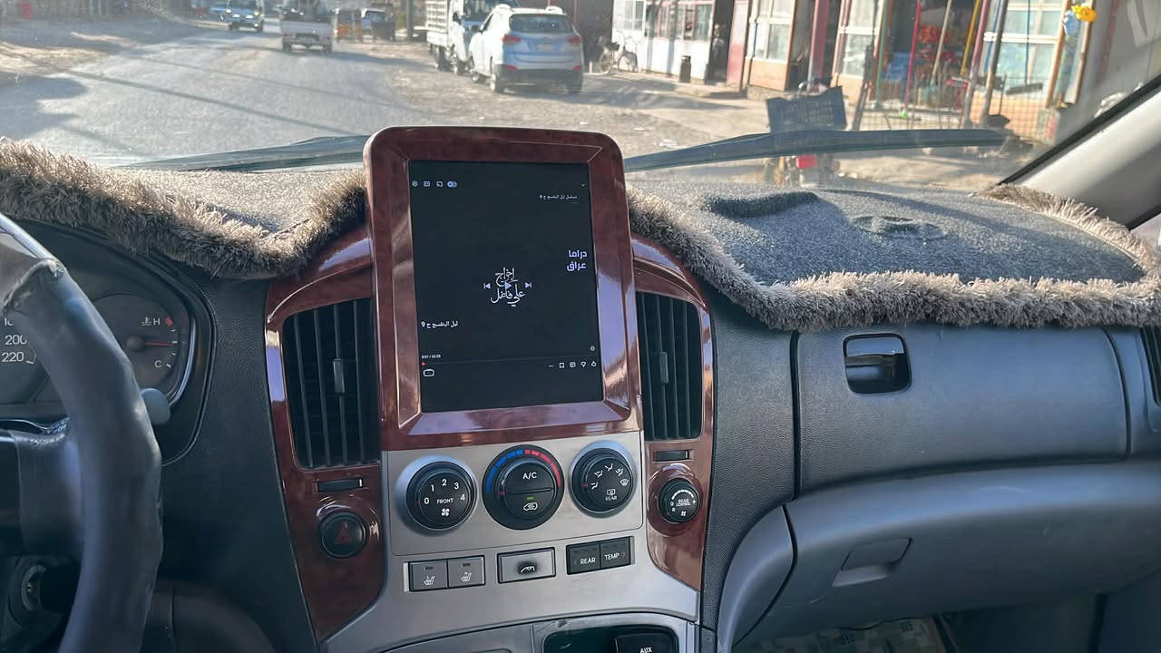 سلام عليكم ستاركس 2008 سلفري سياره نضيفه ومتعوب عليها مال جناي عليها محرك وضفيره جديدات ومكفولات شاشه جبيره وأربع تايرات جدد
سياره بيها جاملغ صبغ وجنطه سعر 130ومجال 
***********
