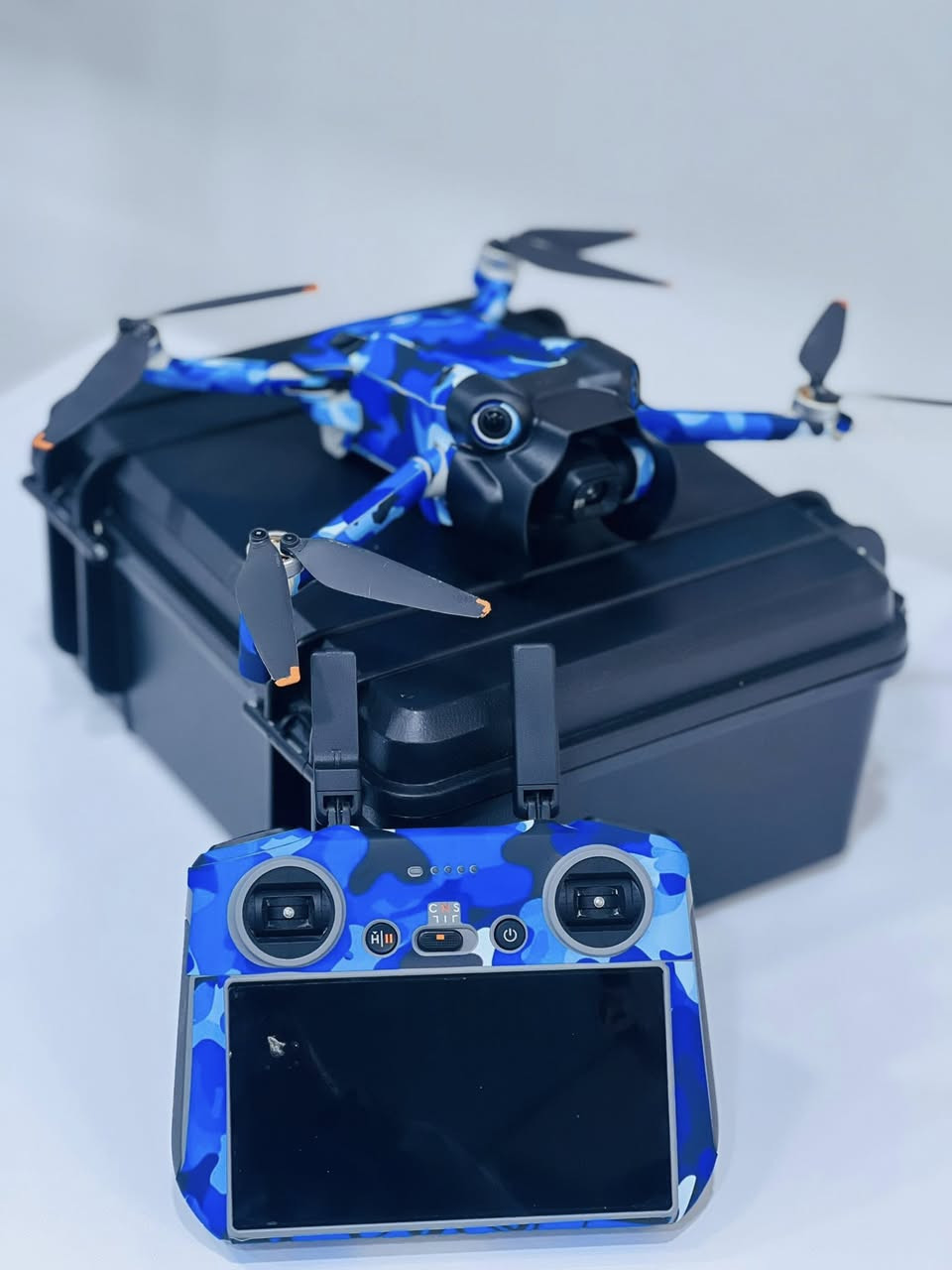 مني فور برو للبيع نضيفه كلش 
غراضه كامله 
سعره مليون و350مع جنطه مدرعه 
عنوان بابل توصيل فقط بابل ونجف للتواصل ***********
