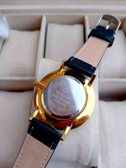 بسم الله الرحمن الرحيم
تحيه طيبه للجميع ♥️ 
للبيع ساعه اومكس 
مكينه ياباني اصلي 
سير جلد طبيعي مبدل 
مكينه بطاريه 
قطر كبير 
السعر 25 الف 💵💵
العنوان بغداد الدورة 
يوجد توصيل إلى جميع محافظات العراق وبغداد أيضاً 
للحجز والاستفسار المراسله على الخاص او على الرقم 
ه‍ *********** ☎️ متوفر واتساب
