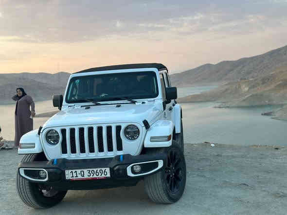 السلام عليكم 
جيب رانكلر ٢٠٢٢ هايبرد بلكن فئة صحارى هايبرد 
حادثه جاملغ خلفي بدون ايرباك بدون شواصي مكفوله 
صور حادث بالمنشور 
ماشية ٢٤ الف ميل 
السيارة بغداد 

لسعر ٢٤٥ 
للتواصل خاص او 
***********
