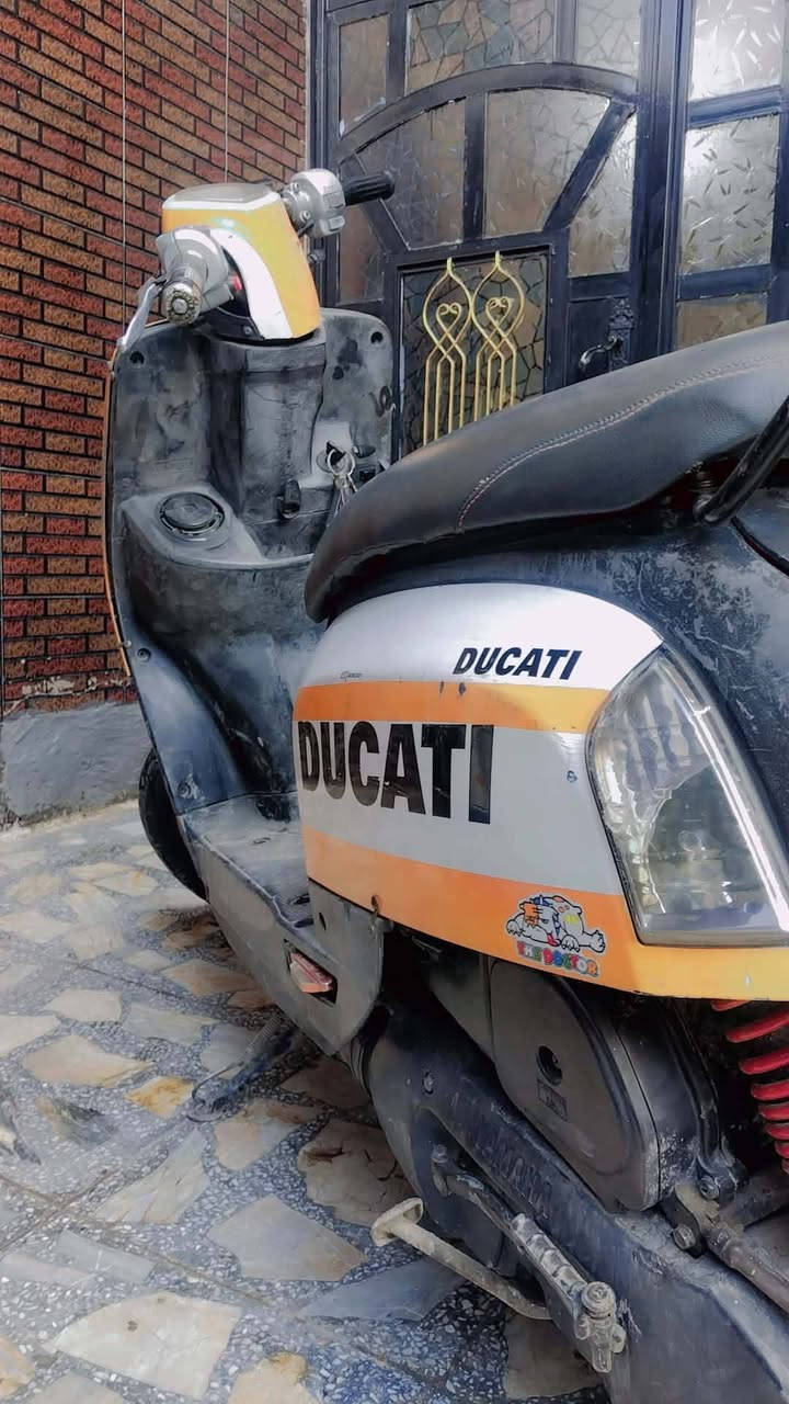 السلام عليكم دراجة بوليس نقص بس جاملك دراجة مكينة ناعمة سلف هندر 400 وبيها مجال ***********
