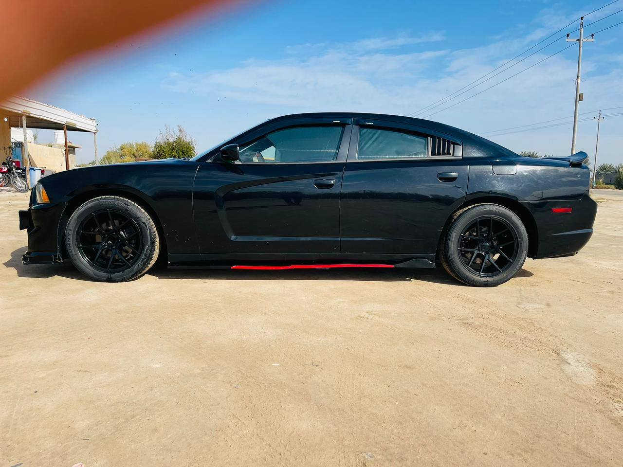 سلام عليكم جارجر للبيع موديل 12 سياره رقم بغداد وبسمي  جاهزه من كلشي فقط جاملغ وبنيد ولباقي كفاله عامه تخم تاير گير مكينه حداديه كفاله عامه المكان الغراف سعر 140 وبيها مجال قليل كلش الاتصال الرقم ***********
