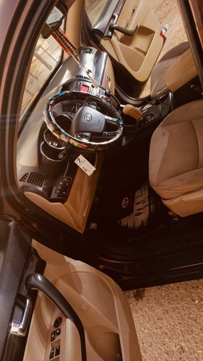 سلام عليكم للبيع سورنتوو 2011وارد امريكي محرك 2400 دوش المرغوب كير ومحرك شرط الضرر بس بنيد مبدل  السعر 130 وبيها مجال المكان صلاح الدين قضاء العلم الهاتف ***********
