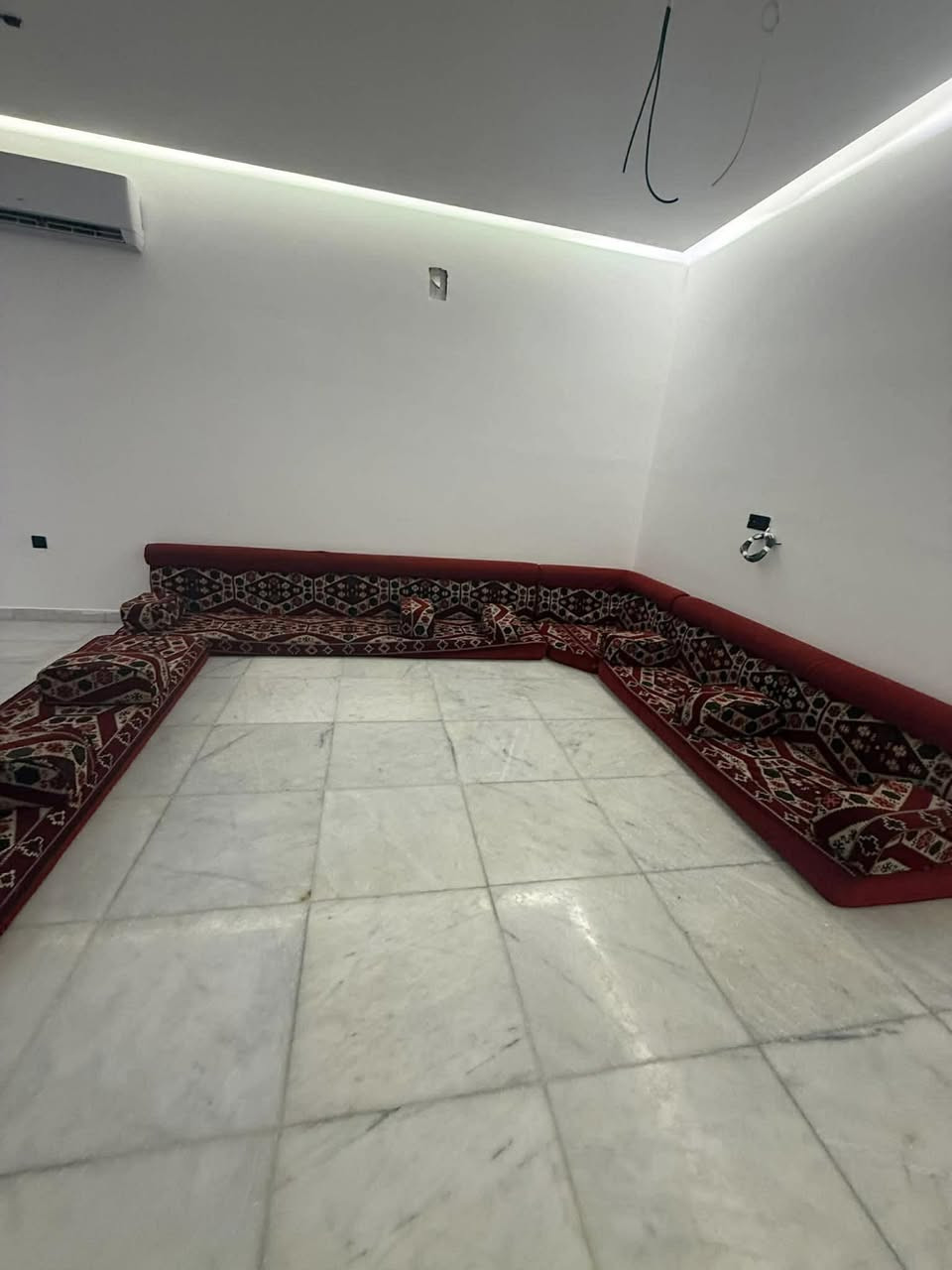 جلسة عربية نظيفه مابيه ضرر قياس ٣ في ٤ العنوان بغداد المنصور


**إذا كنت صاحب هذا الإعلان وتريد حذفه لأي سبب، رجاءا أرسل رسالة إلى الدعم الفني**