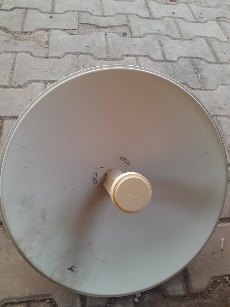 السلام عليكم 

نانو للبيع نضيف السعر ٣٥ وبي مجال اللاستفسار ***********
