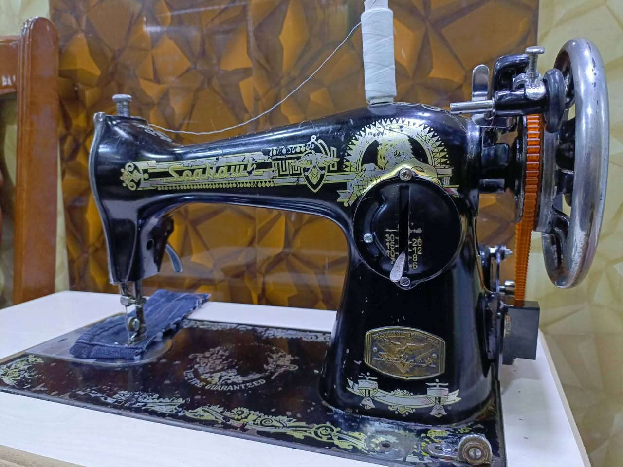 اغراض بيت للبيع نظيفه وشغاله المكان بابل حله شارع الحسينيه قرب صيدليه كمال رقم الهاتف  ***********
