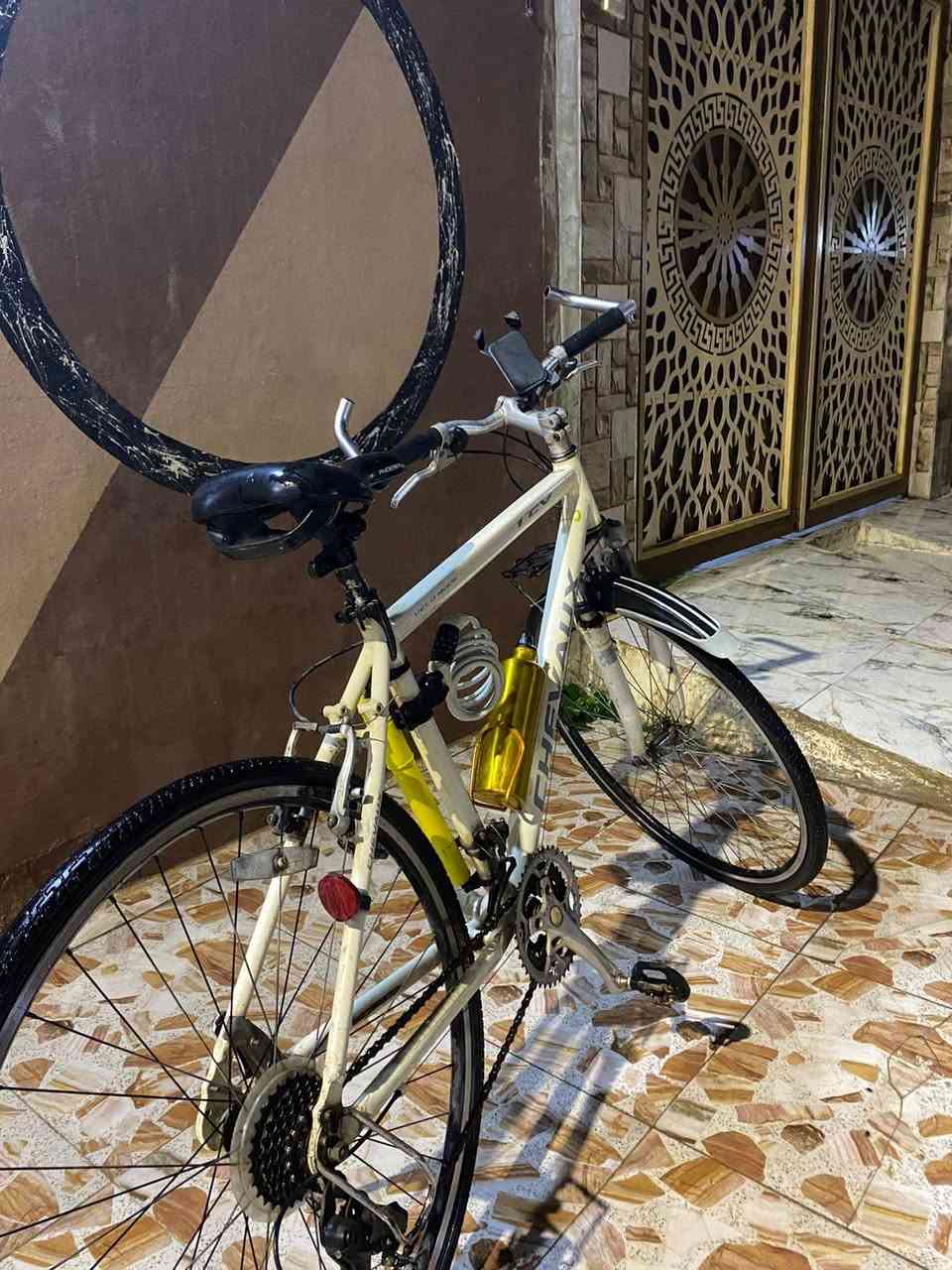 السلام عليكم
بايسكلc700 للبيع السعر 100 بي مجال
***********
