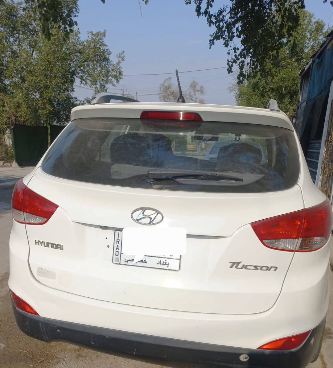 توسان 2011
لايوجد صبغ عدى كم شخط مكحل 
ماشيه298790
مكينه 2000  دوش جيده رقم مشروع وطني 
القماره بانوروما
السعر145 ورقه
السياره/ بغداد الضباط
  ***********
