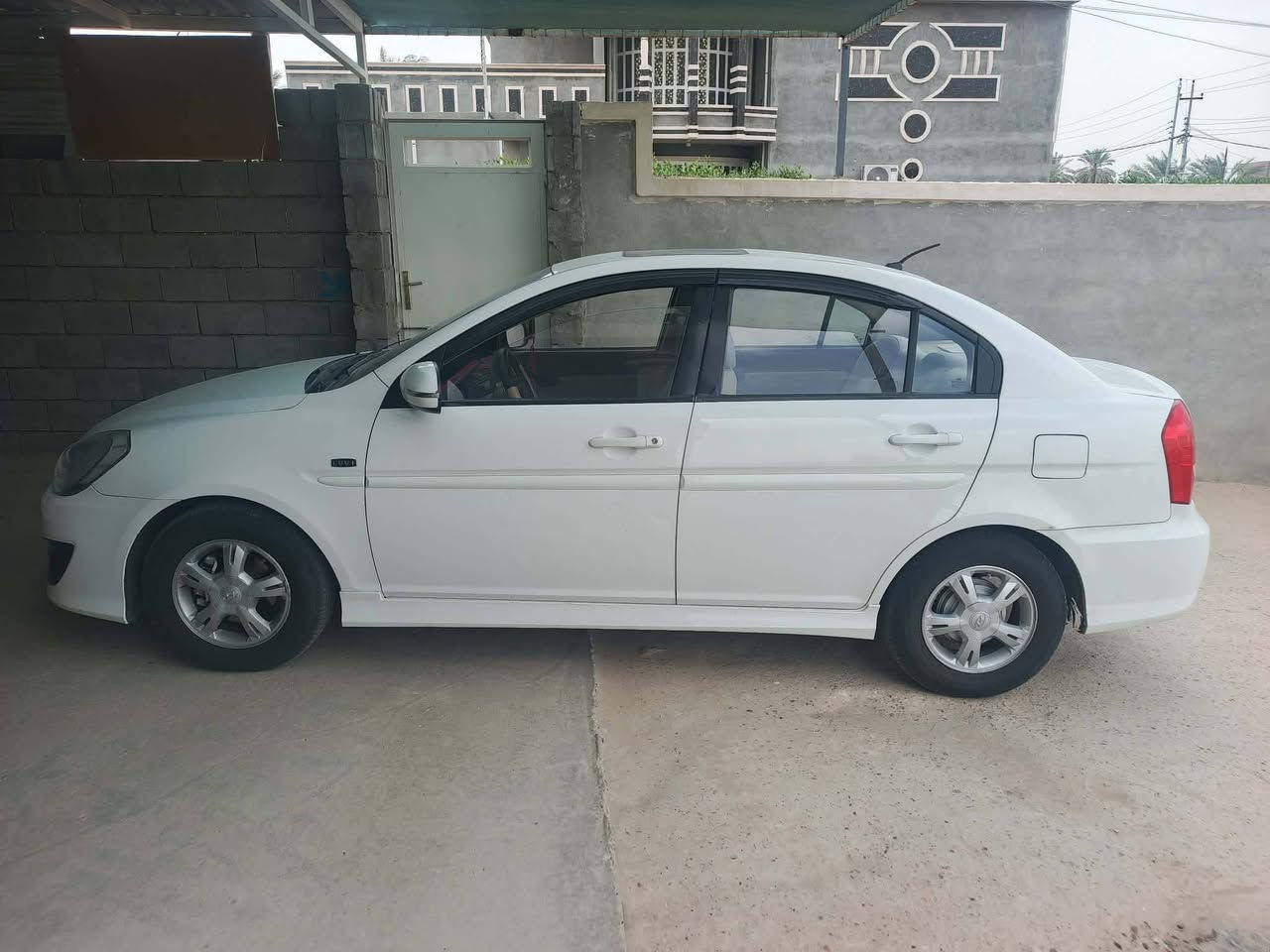 السلام عليكم اكسنت 2011 خليجي رقم انبار  مكينه1600السعر 92  وبيها مجال السونار مع الصور ***********
