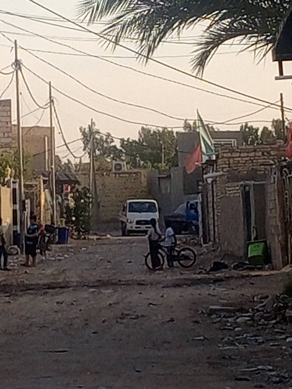 السلام عليكم البيع
يوجد بيت 220 متر قرب حسينيه السواق غرفتين وصاله حمام داخلي ومساحه جبيره يم بيت الحويش عن الشارع العام 150 متر تقريبن ماي كهرباء ومجاري.. سند 25 طابو زراعي .. سعر التفاصيل الرقم *********** واتساب موجود ***********
