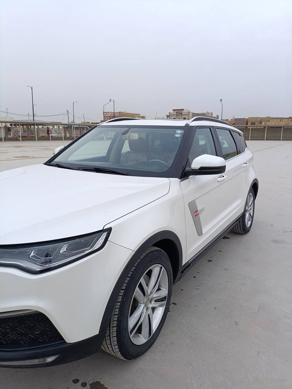 السلام عليكم 
عندي هذه السياره بسمي رقم دهوك 
هزه ورقم كله جديد 
السياره فول مواصفات للأخير صيني موديل 20
سعرها 125وبيها مجال السياره كفاله 
باقي التفاصيل هذه رقمي مكاني واسط كوت
***********
