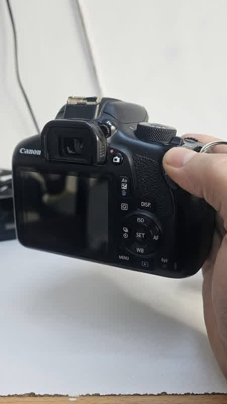 كانون D1300 
نضافه فول ملحقات ((جنطه+رام+شاحنه+بطاريه+عدسه18-55+حزام))
250 الف متوفر توصيل ***********

