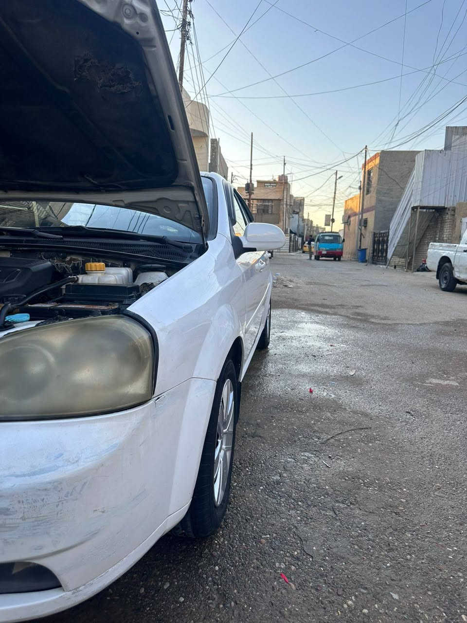 سيارة 
شيفروليه أوبترا (Chevrolet Optra)
موديل : 2009
المحرك: 1.6 لتر 4 سلندر
ناقل الحركة: أوتوماتيك 
الدفع: أمامي (FWD)
سعة خزان الوقود:  60 لتر
سيارة بدون صبغ مكينة وگير بلادي سيارة نضيفة استخدام شخصي 
اوراقها كاملة وجهاز للنقل
الموقع بغداد 
للتواصل : ‏‪***********‬‏
