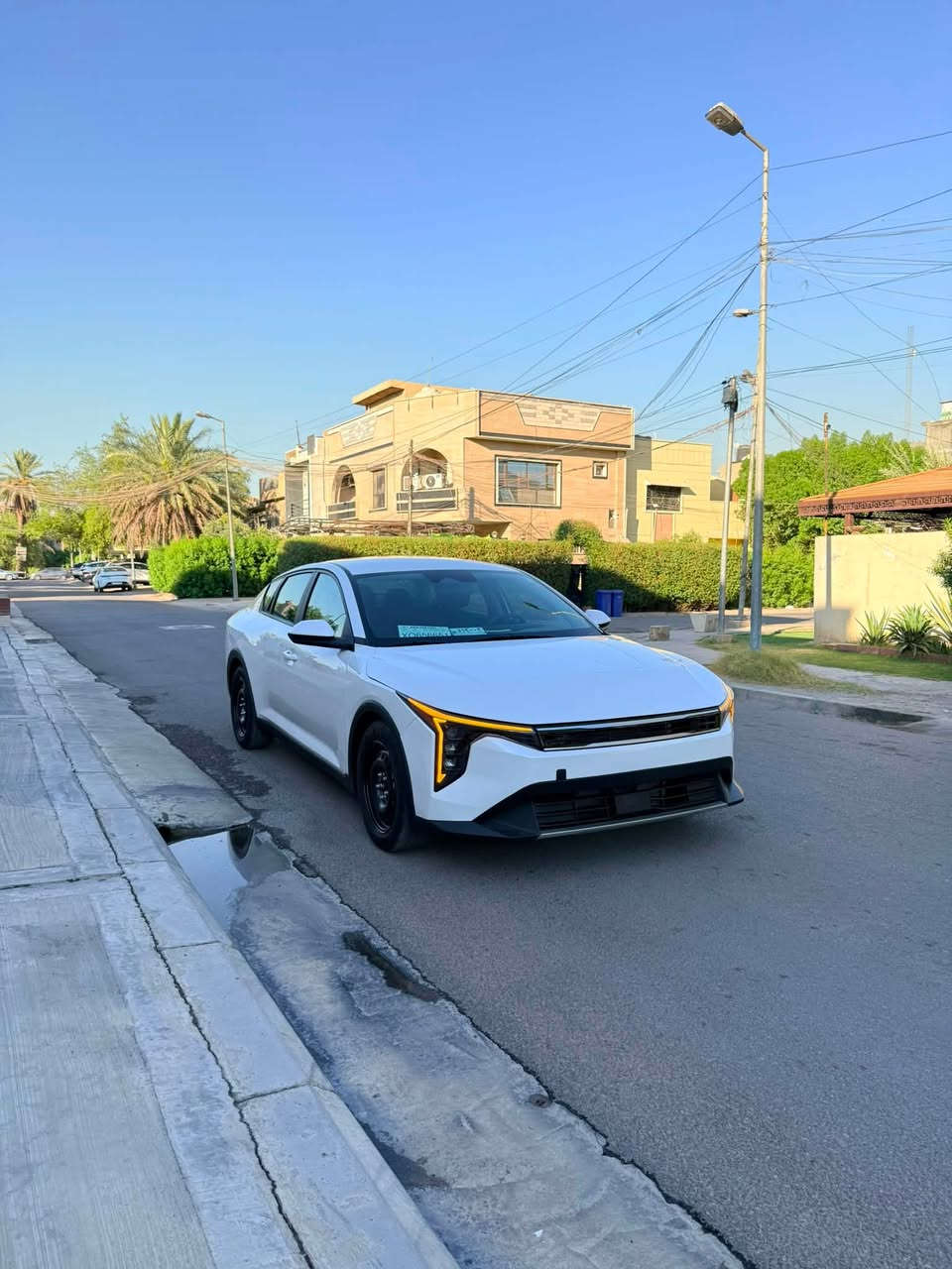 السلام عليكم KIA K4 2025 LX وارد امريكي 
بصمة  / هندبريك دكمة  / لايت LED  / مكينة 2000 دوش / شاشة كبيرة متصلة ديجتال   / اوتو هولد / LED امامي وخلفي / قيادة ذاتية / كامرة دوارة / رادار تعديل مسار / اوتو بريك / مود درايف / تحكم ستيرن / كروس سرعة /مانع انزلاق / بلوتوث / اواكس / USB / ماشية 4000mi 
حادثه موضح بلصور مبدل بنيد ومصبوغ فقط السيارة شرط السونار بدون دواخل بدون شاصي بدون لغد ايرباك استيرن 
مكان السيارة بغداد البلديات 
للتواصل *********** 
ملاحضة السيارة بدون رقم دخول جديد 
📝لمعرفة سعر السيارة نزل رقم 3 بلتعليقات ويوصلك السعر
