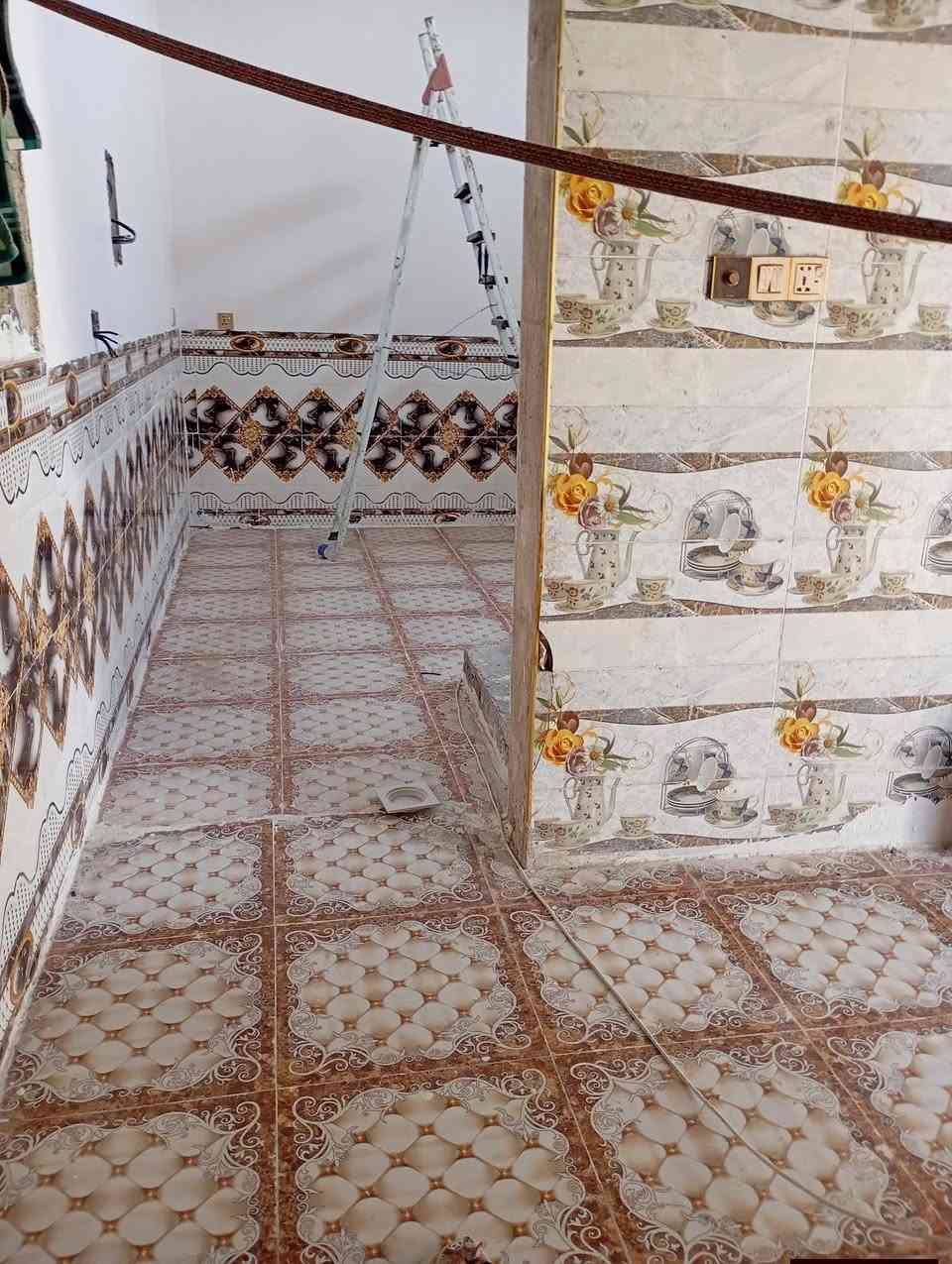 مشتمل للبيع مساحه ١٠٠م الجغيفي الثانيه نهاية سياج الخلفي للمقبره الاسلاميه يبعد عن سياج المقبره ١٠٠متر تقريبا طابو زراعي شارع ١٥ متر يحتوي المشتمل على غرفه ومطبخ وحمام وصاله واستقبال بي شويه نقوصات والاستقبال مو كامل السعر ٣٨ مليون قفله  للاستفسار ***********/***********
