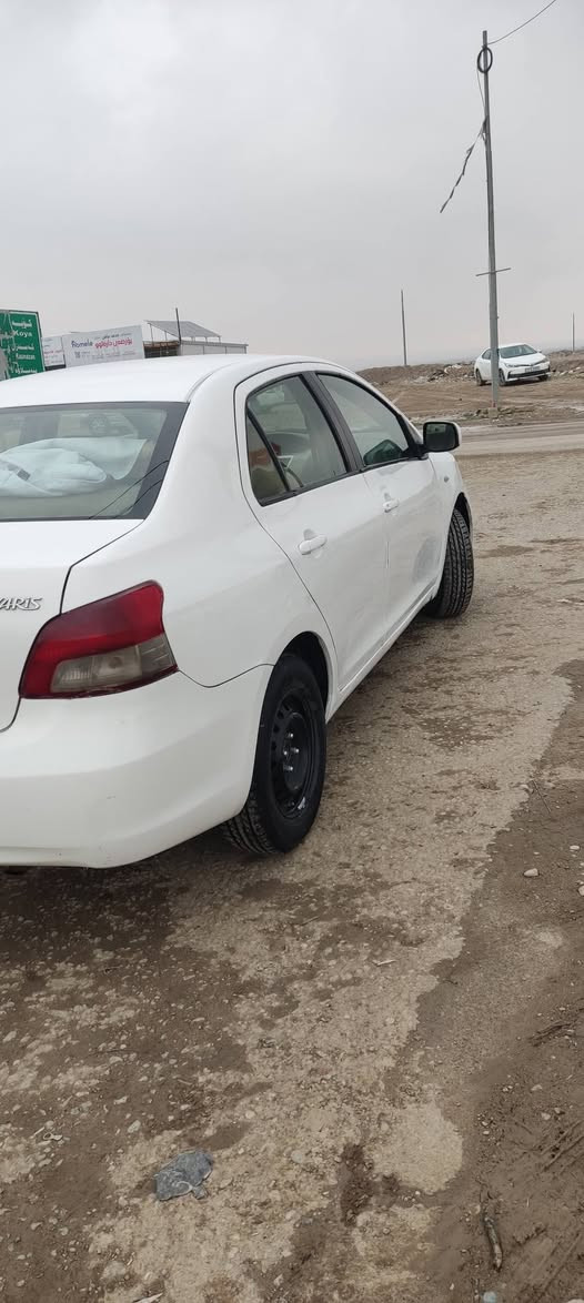 یارس ٢٠٠٨ تۆماتیک ناو زەرد abs بەناو خۆمە هی مەعرەز نیە ٢ پارچە لەگەڵ دۆسە سبوغ بێ ناو گرتن سەنەوی تازە بەسەر چوە سعر داوای ٨٦ و مەجالێکی برایانە 
*********** أربيل, العراق
