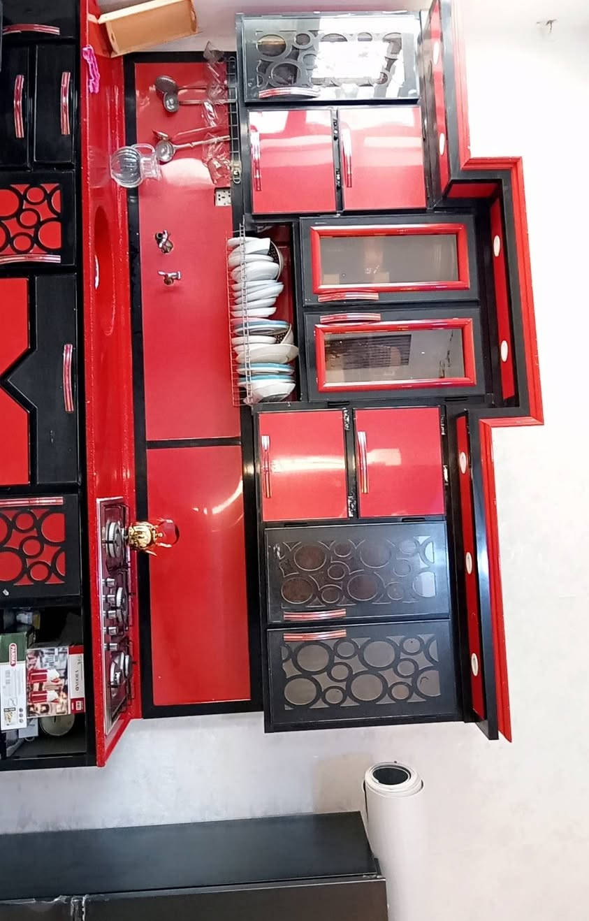 كاونتر تزكام مبطن من الداخل نضيف كلش مابي شي فقط هاي كسر بلباب الارضي امامكم واضح القياس ٣متر ب٣متر الي يريده يتصل هذا الرقم  **********************
