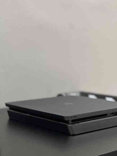 سلام عليكم 
بلي 4 سلم نص تيره ( 500 )
كامل ل ملحقات لبلي ممستخدم على كد اسبوع بعده بل كارتونه
مكاني بغداد البنوك
السعر 250
***********
