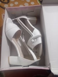 احذية • مقاس ٣٨/٤٠/٤٢ • جديد ومستخدم