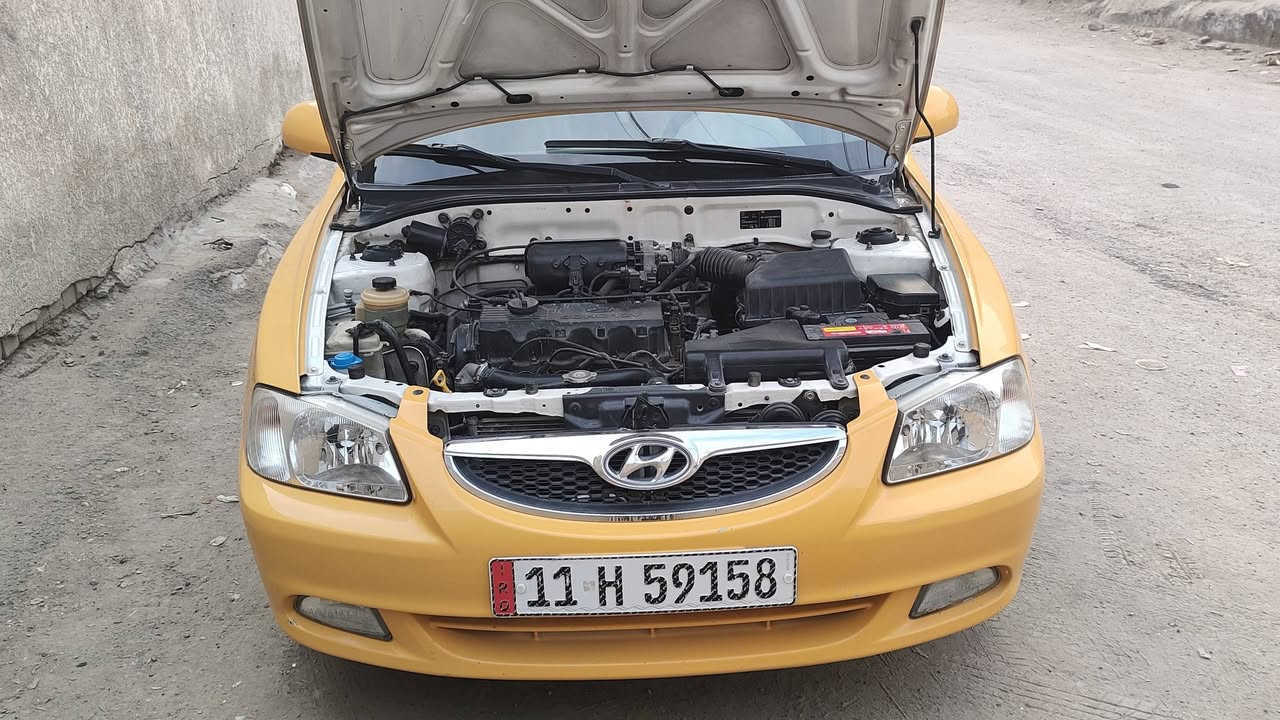 السلام عليكم
فيرنا 14بغداد 
السياره خير من الله محرك كير نعمه 
السياره تخم تاير 
مدوشمه ارضيه جلد 
بيها جاملغ خلف السايق معدل ومصبوغ نفس اللون 
وتبديل قبق جنطه بلادي 
السياره مابيها نقص الحمد لله 
شاشه وكامره 
السعر 75 
رقمي ***********
