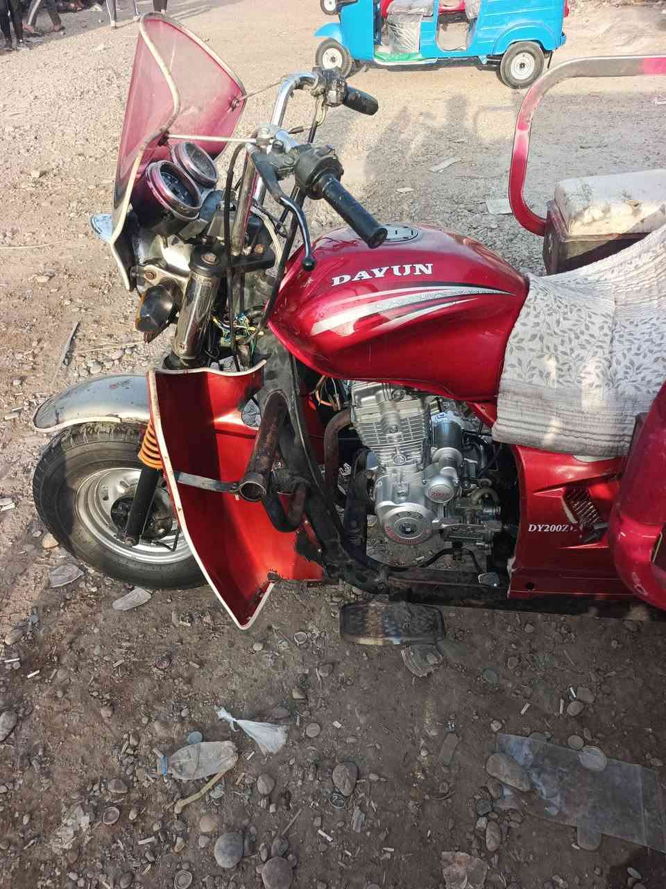 السلام عليكم اخوان ستوته للبيع موديل 21 اوراق كامله تخم تاير جديد كهربيات شغاره لكل نكره سلف لمكان بغداد ابو غريب سعر علا للتصال ***********
