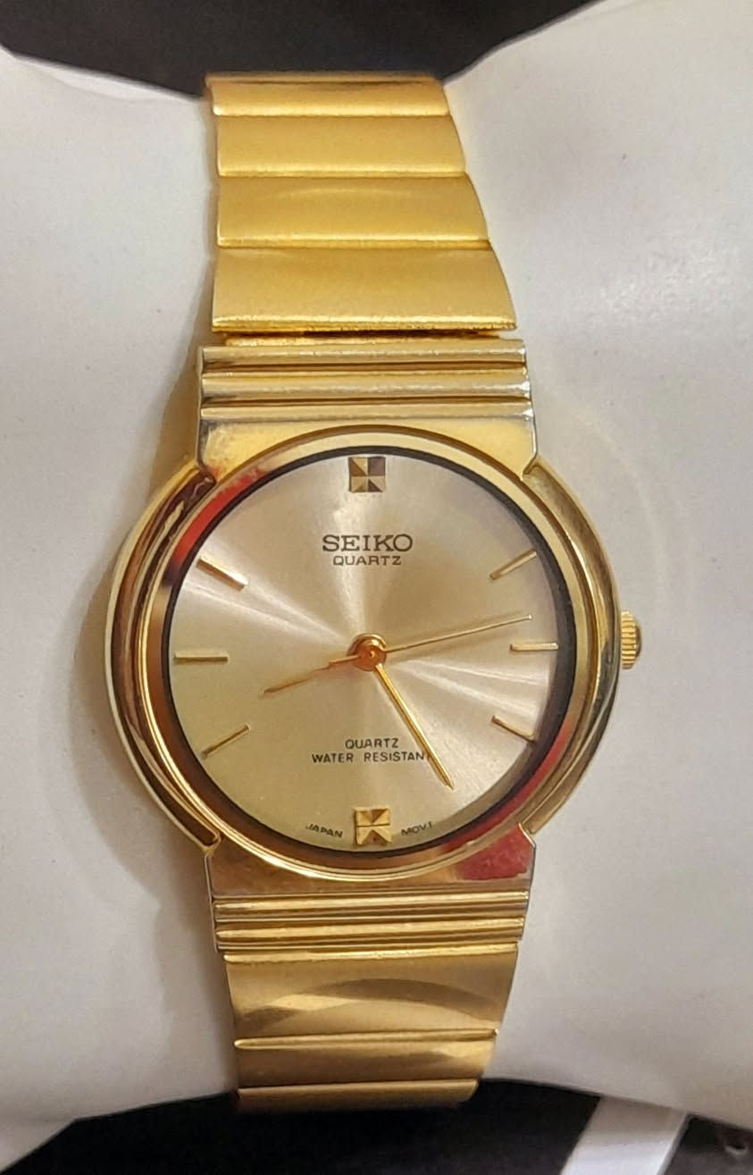 Costa silver 💥 
 سايكو ياباني اصلي كوارتز كلاسيك بطاريه حاله ممتازه كما هوموضح بالصور بدون مشتملات 😍😍
📌العنوان: طنطا شارع المديرية.
                 طنطا شارع الجلاء
جنوب سيناء. شرم الشيخ .السوق القديم مول تيران محل ٨٠
للتواصل والإستفسار على رسائل الصفحة أو واتس 01000188248

متاح شحن جميع المحافظات.
الدفع فوري .فودافون كاش أو عند الاستلام 

#كوستا_للفضيات #فضه #انسيال #احجار_كريمة #دلاية #Costa_sliver #silver_jewelry  #silver #ring #bracelets  #stones #gemstone #sale #watches #swisswatches #silverstone  #gift #Pandora 
#Fashion #fashionlover  #pandent  #sterlingsilver #pearls #jewelryfactory #manufacturer #silvermaker #daily #jewellerydesign


**إذا كنت صاحب هذا الإعلان وتريد حذفه لأي سبب، رجاءا أرسل رسالة إلى الدعم الفني**