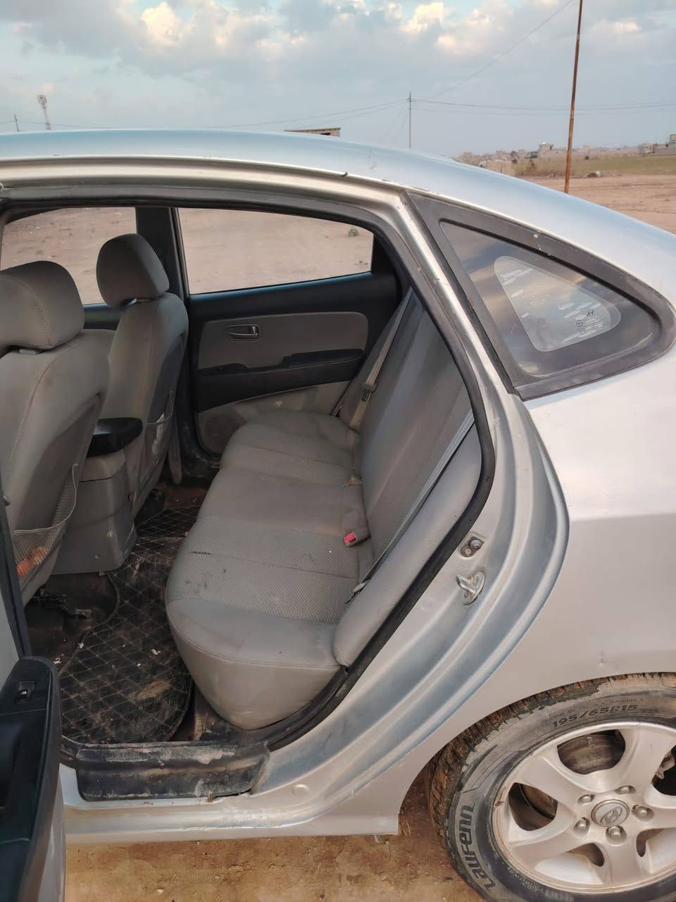 السلام عليكم
افانتي ادوات 2009 دخول جديد محرك وكير شرط
لون واحد 
السعر 39
المكان ناحيه الزاب
***********
