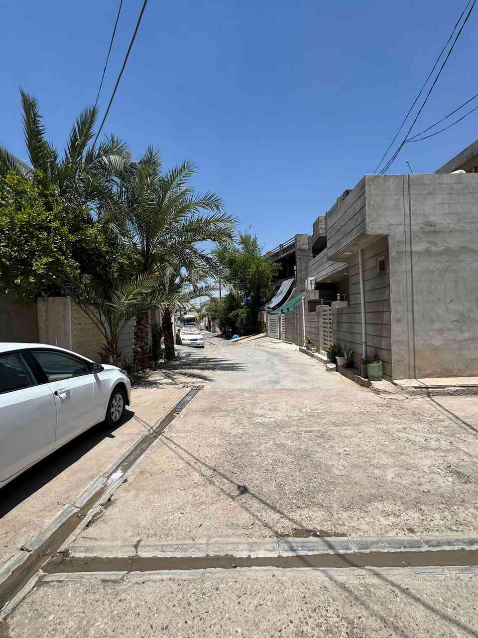 ✅دار  للبيـــــــع// ركـن في  المزرعة بسعر مناسب  ✅ 
 
🏗️📍المــــــــوقع// مزرعه _ فرع صالح باجلان  _ او روضه تفائل النموذجي 

✏️المســـــاحة/ 100م مربع / طابـــــــو زراعـي

🚩 الدار  ؛؛  طابق الاول ( غرفة نوم _ صحيات داخلي وخارجي _ استقبال مطبخ _ هول داخلي _ طرمه 

🏳️ موقع رائع    _ قرب السوك  _  بناء جديد

السعر // 64 مليون وبي مجال 

🏫📚نستقبل جميع عروض البيع و ترويجها بإعلانات 

للمزيد من التفاصيل الاتصال او المراسلة خاص  ***********
 📍موقع المكتب  📌 خانقين - المزرعه
خلف جامع الهدايه
