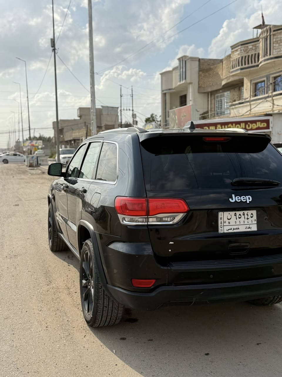 يالله بيع مستعجل
جيب لاريدو 2018 
شاشه كبير 
داخل جاد بيجي 
لد نهاري عدسه سوده 
احساس خلفي وجانبي 
توقف ذاتي ع بك 
مكينه وكير 14 انسه تكسر بساتم وتكوم كير 
تخم تاير جديد 
ويل كب بلاك 
حادث السياره جداً حلو قبق جنطه مبدل وكصه القماره بالتحميل مشخوطه ومرشوش ع عرض شبر بدون ايرباك 
السعر ١٩٠$ 
مكاني بغداد للاستفسار 
***********
