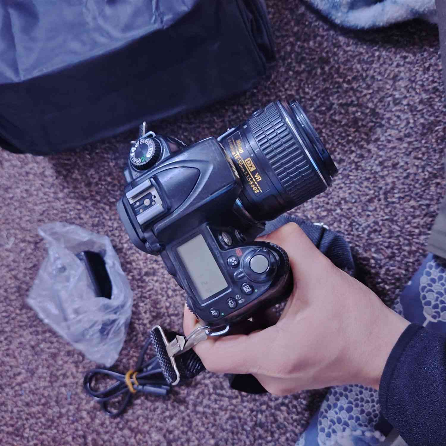 سلام عليكم
كامره نيكون 90d للبيع استخدام شخصي
بيها خلل بسيط كلش بالعدسه ماتفتر كامل وشغاله كما موضح بالفيديو.. 
ملحقاتها
بدي
عدستها الاصليه 18 55
جنطه
شاحنة
بطاريه
حزام كتف
رام 16 كيكه
السعر 120 الف قفل
ومتوفر شركات توصيل


**إذا كنت صاحب هذا الإعلان وتريد حذفه لأي سبب، رجاءا أرسل رسالة إلى الدعم الفني**