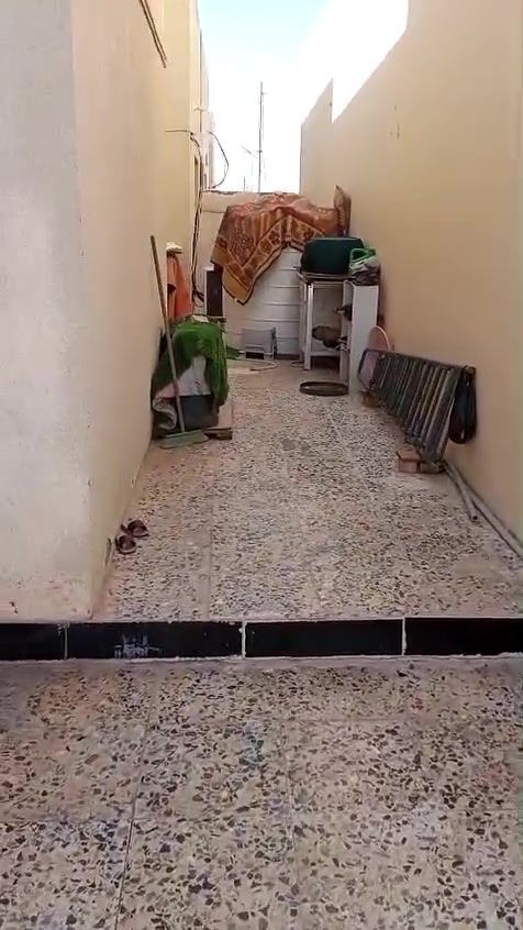 دار للبيع مساحته 200 متر بنيان حديث طابو
في مجمع ميسان السكني  
للاستفسار ***********
