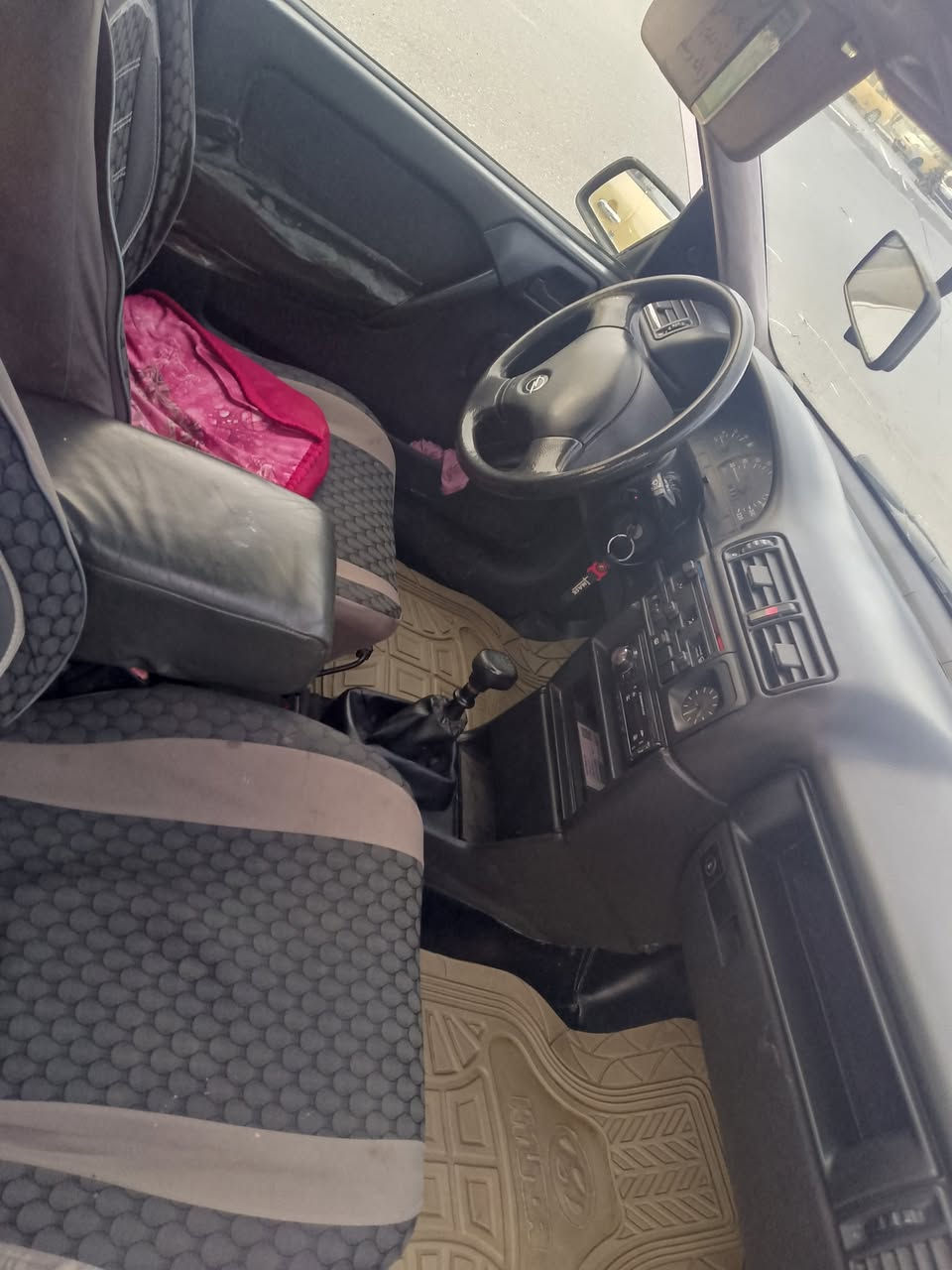 فكتراه موديل 92 حجم 18 كير محرك شرط سلايت تتفيا ويرمنيه كلها شغاله سياره بدون قطرا صبغ منفيس الشركه بيها علا وضع الشركه كربون بيها شرط التحويل سعر 34 شري اتصل ***********
