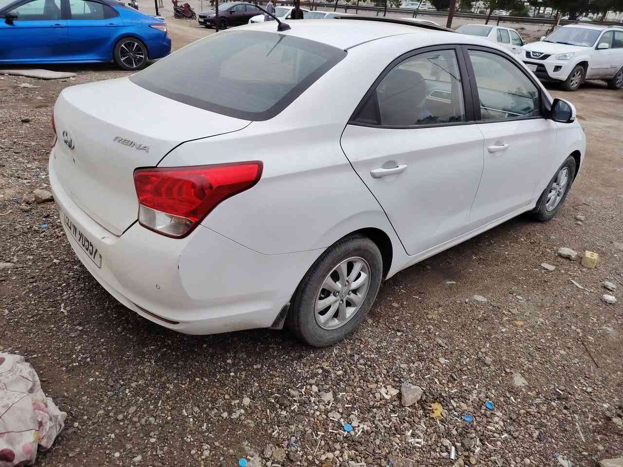 هونداي رينا موديل 2020 بسمي السونار مرفق بل منشور سيارة جاهزه السعر 100 مكان بغداد *********** صبغ فقط دعاميه خلفيه
