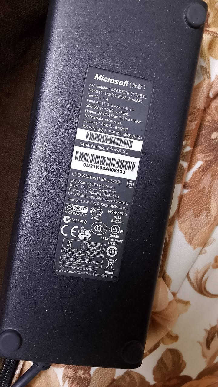 Xbox360  كلش نظيف 120 الف بس اليده البلاديه يحتاج تصليح كير


**إذا كنت صاحب هذا الإعلان وتريد حذفه لأي سبب، رجاءا أرسل رسالة إلى الدعم الفني**